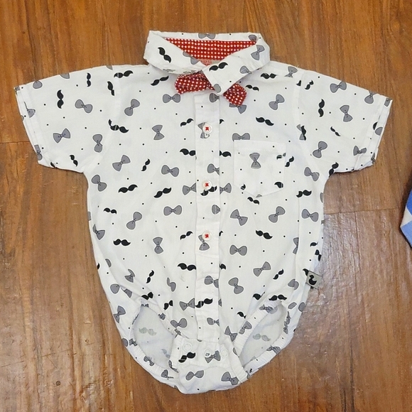 Baby dress shirt bodysuit - Picture 2 of 7